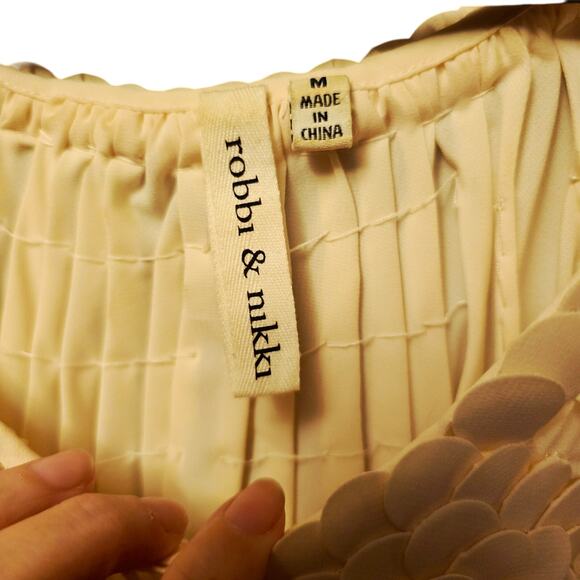 Robbi & Nikki cream peasant blouse size medium - Picture 5 of 6